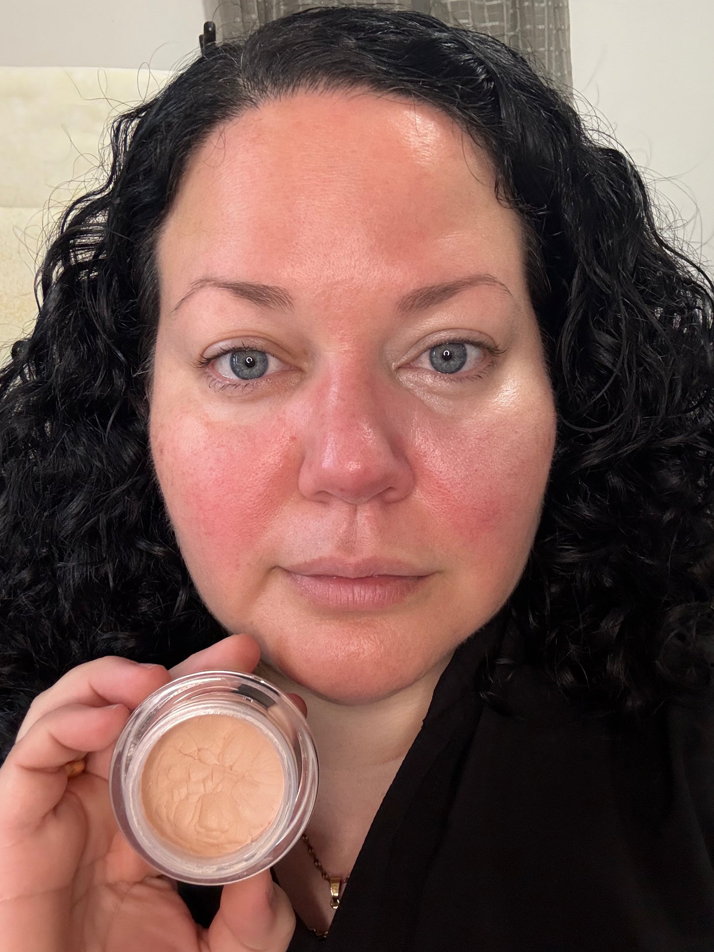 EyeLuminator Crema de Ojos con Iluminador